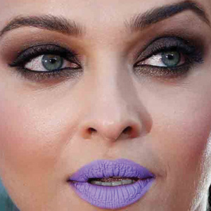 Aishwarya’s purple lips at Cannes grab headlines!