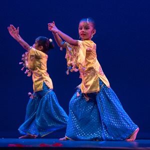 Enchanted through Dance with Kalaxya