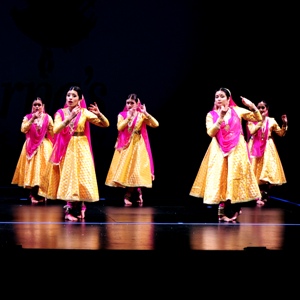 Seats were filled for Kathak Utsav by Aparna's Dance Academy