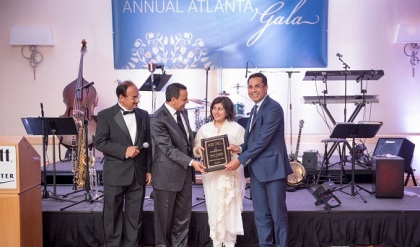 Faizal-and-Shabana-Kottikollon-accepting-the-AIF-Award420.jpg