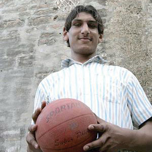 GOOD SPORTS: THE SEVEN-FOOTER FROM PUNJAB