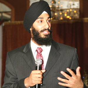 Good Sports: BASKETBALL BODY LIFTS BAN ON TURBANS