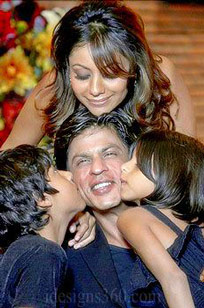 Shah Rukh Khan, Gauri blessed with a third child