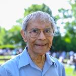 Mahadev Desai receives award from Hindu Temple of Atlanta for his years of reporting