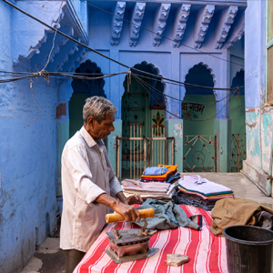 Monsoon of Memories: The Dhobi with an Elephant Memory