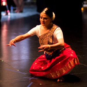 Bharatanatyam combines with music of other cultures in Natya Dhaara’s dance program
