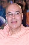 Swami Adhyatmananda at the Gandhi Statue