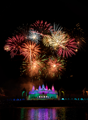 12_19_AT-BAPS-Diwali-Fireworks.jpg