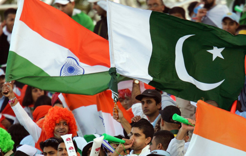 06_19_CvrStry-Cricket-Indo-Pak-Fans2.jpg