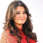 Aaradhya Bachchan accompanies mom on first overseas trip