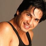 Beach birthday bash for Shahid