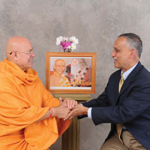 09_12-AT-Swami_DrRaviSarma.jpg