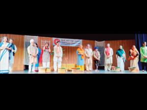 Dhoop Chaoon organizes its annual show